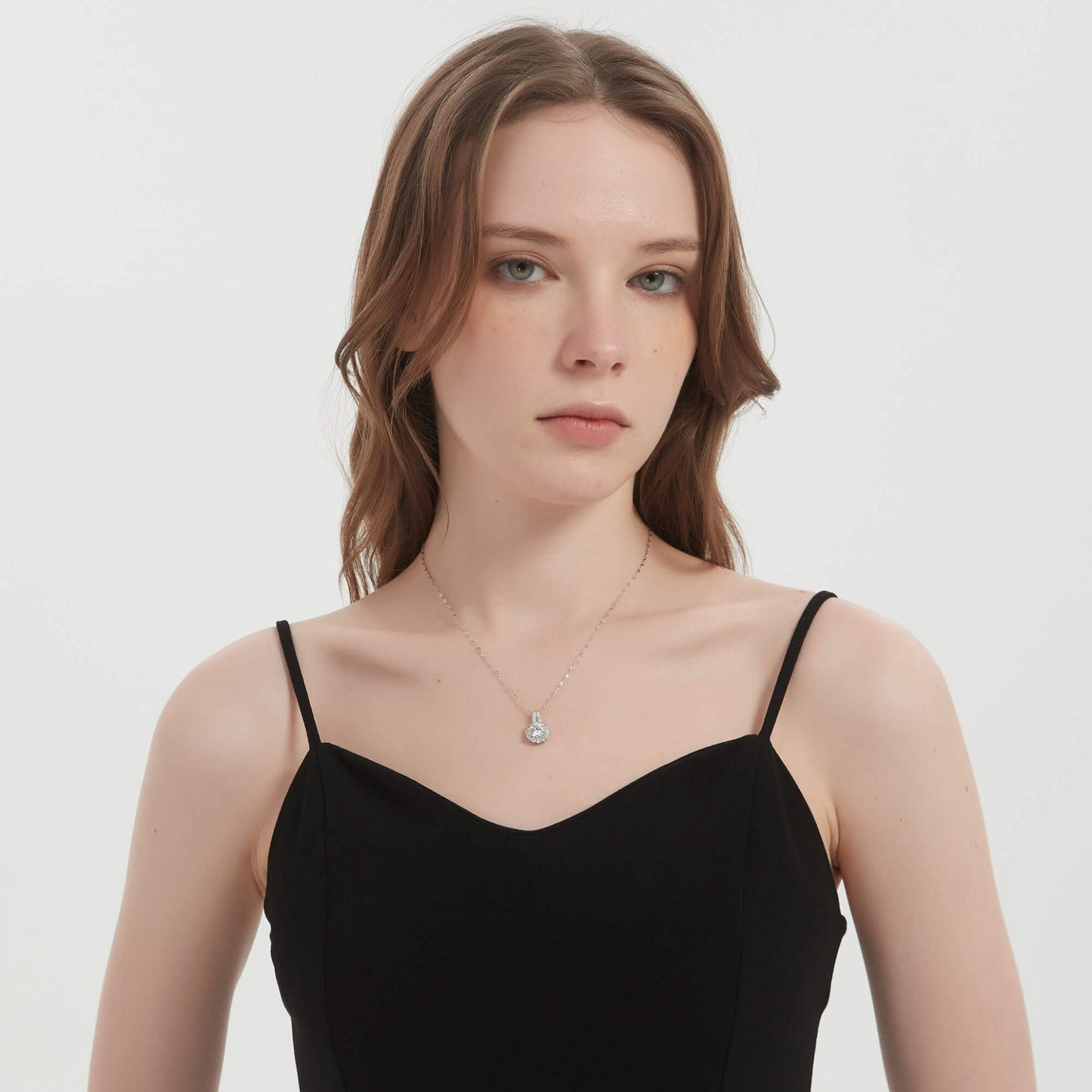 🎁S925 Sunflower Moissanite Necklace