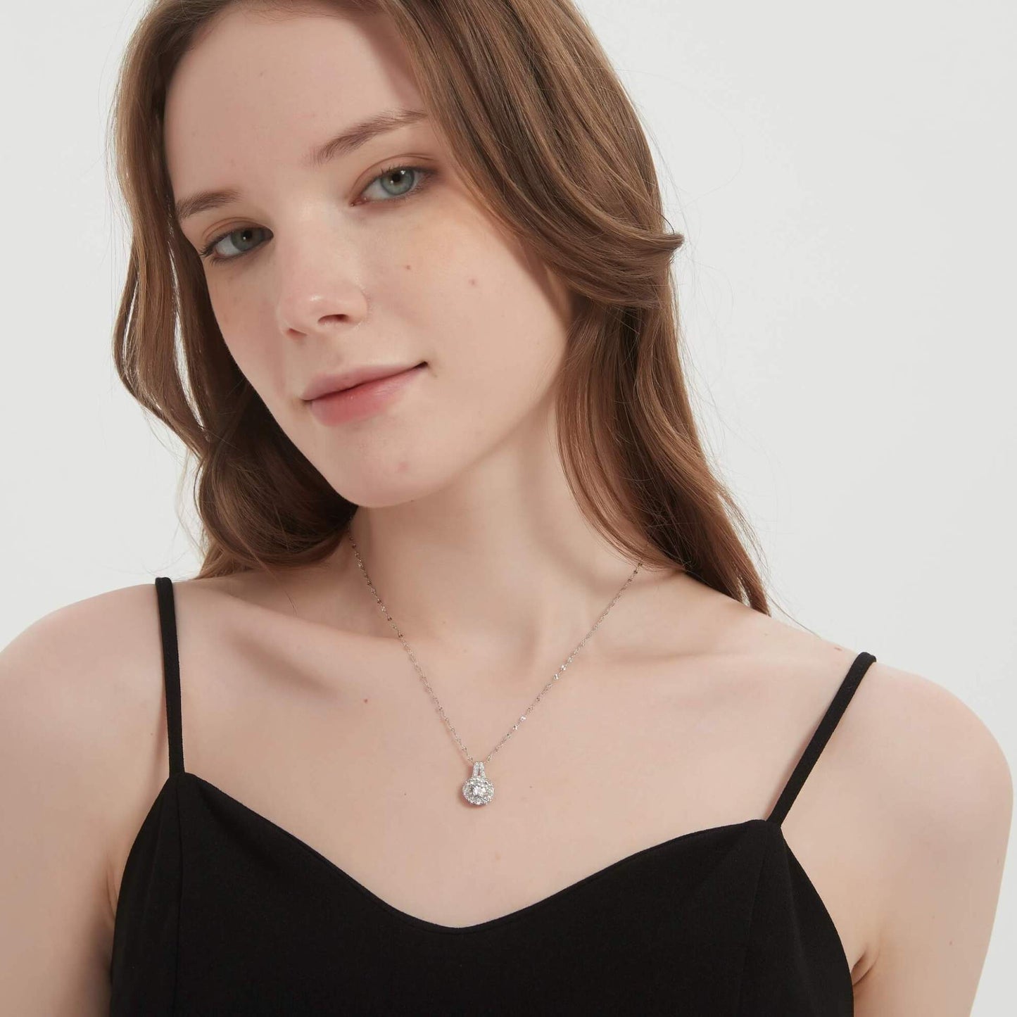 🎁S925 Sunflower Moissanite Necklace